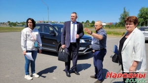 Ельский район с рабочей поездкой посетил сенатор Феликс Яшков