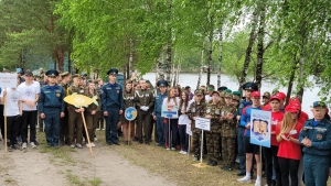 В Ельском районе на озере Асалода проходит областной слет учащихся «Безопасность жизнедеятельности»